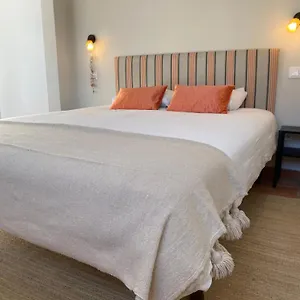 Casa Largo Do Poco Bed & Breakfast