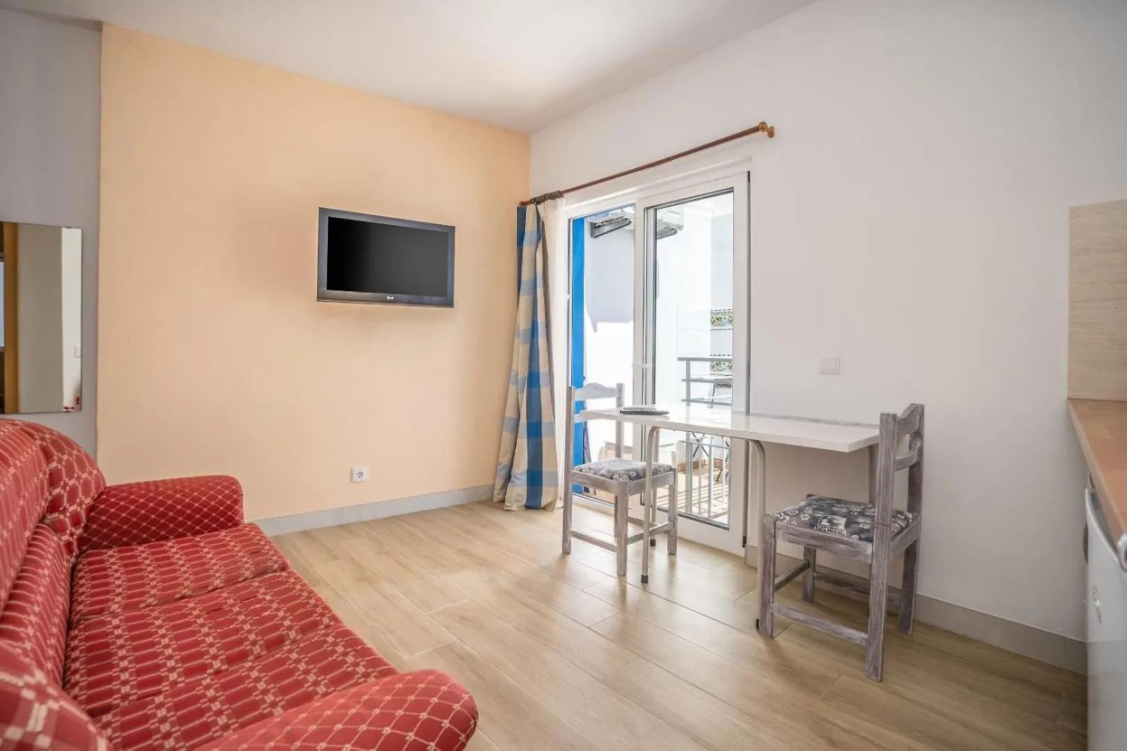 Bed & Breakfast Alvor Ar De Mar Bed and Breakfast