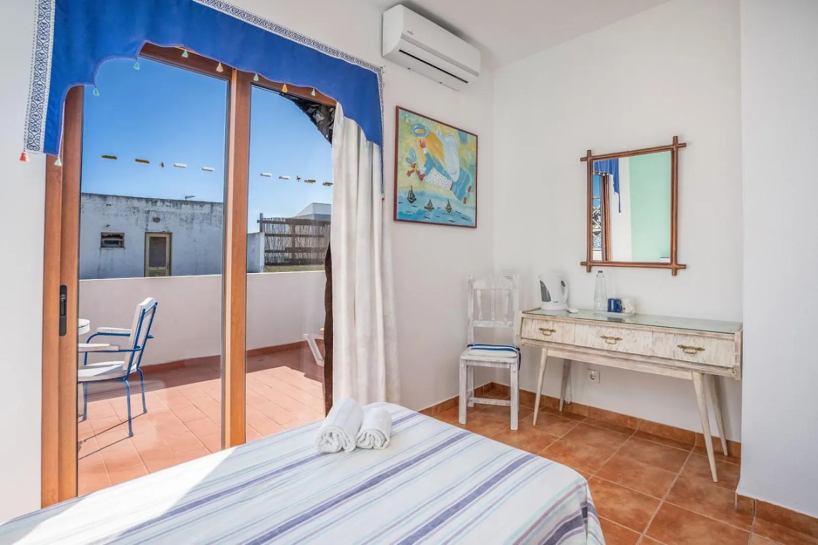 Alvor Ar De Mar Bed and Breakfast Bed & Breakfast