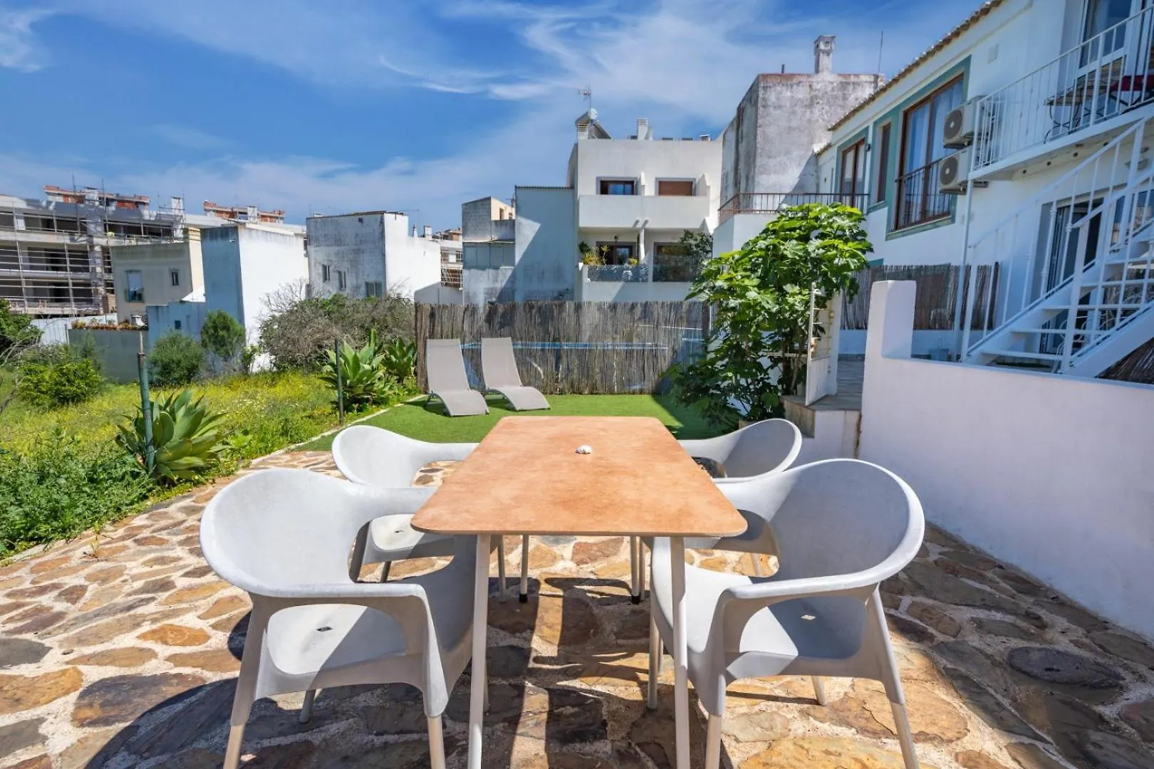 Alvor Ar De Mar Bed and Breakfast